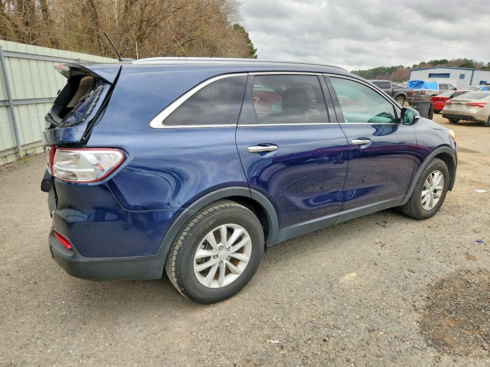 76049195 :رقم المزاد ، 5XYPG4A50HG190786 vin ، 2017 Kia Sorento مزاد بيع