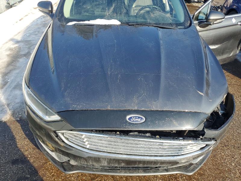 76438655 :رقم المزاد ، 3FA6P0T92HR101235 vin ، 2017 Ford Fusion مزاد بيع