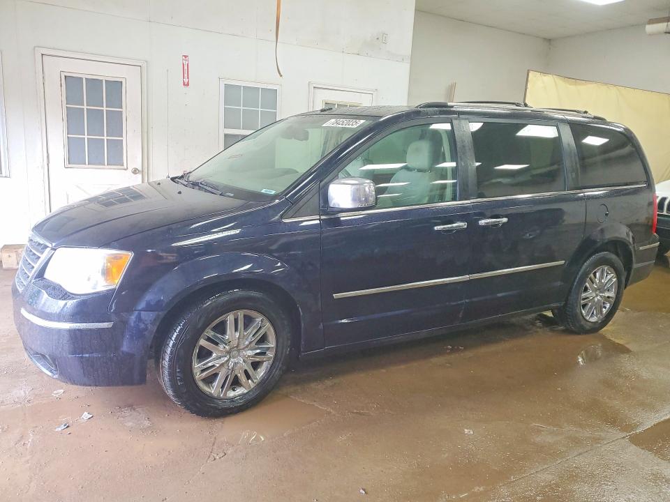 78452035 :رقم المزاد ، 2A4RR7DX0AR381055 vin ، 2010 Chrysler Town & Country مزاد بيع