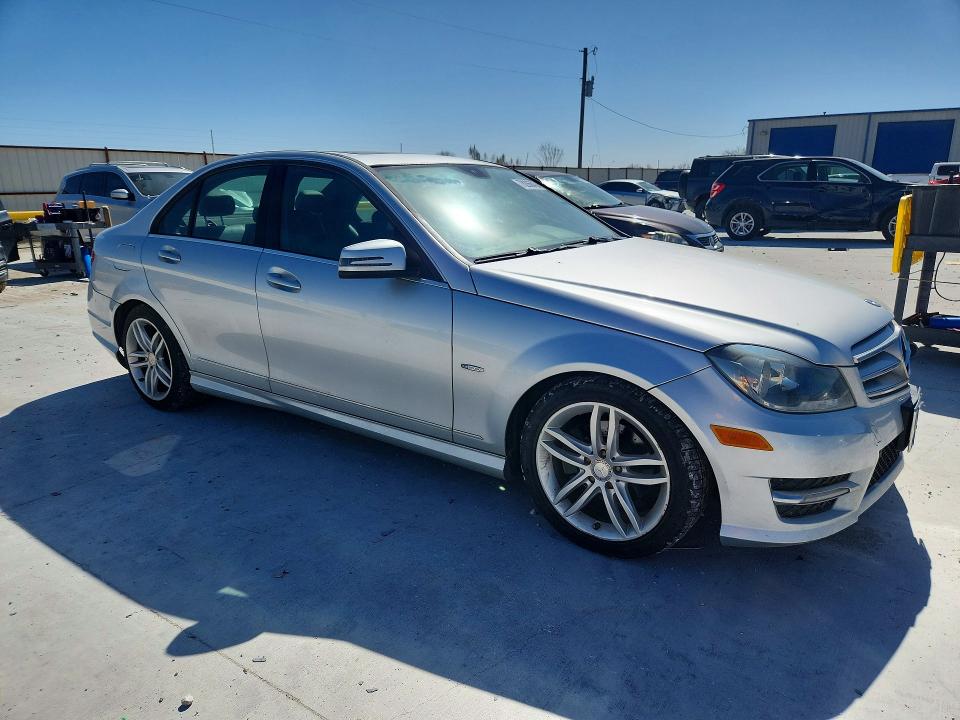 2012 Mercedes-benz C მანქანა იყიდება აუქციონზე, vin: WDDGF4HB9CA619727, აუქციონის ნომერი: 78266645