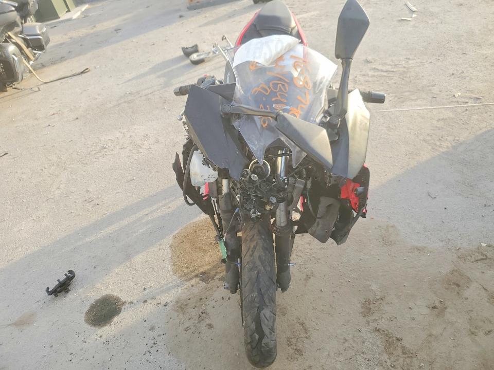76967025 :رقم المزاد ، ML5EXGG11SDA54912 vin ، 2025 Kawasaki Ex500 مزاد بيع