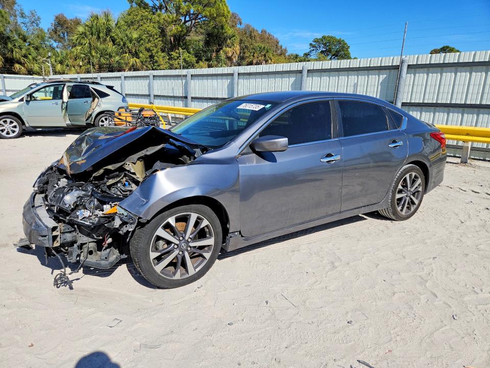 2016 Nissan Altima მანქანა იყიდება აუქციონზე, vin: 1N4AL3AP5GN322936, აუქციონის ნომერი: 76015735