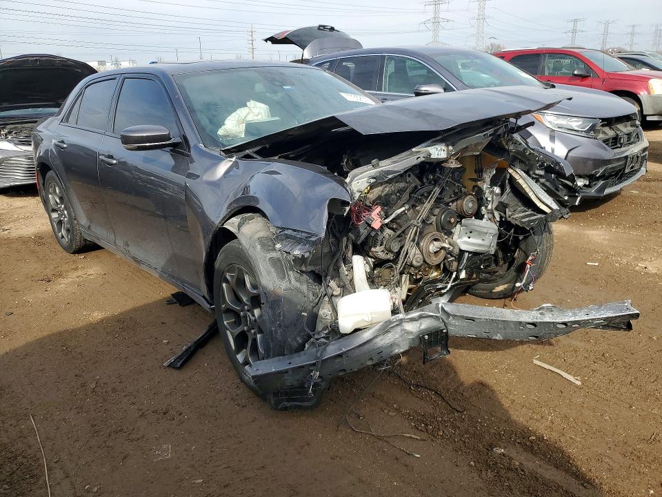 77352575 :رقم المزاد ، 2C3CCAGG1JH300399 vin ، 2018 Chrysler 300 مزاد بيع
