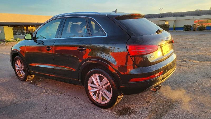 2017 Audi Q3 Premium მანქანა იყიდება აუქციონზე, vin: WA1HCCFS1HR005553, აუქციონის ნომერი: 78093595