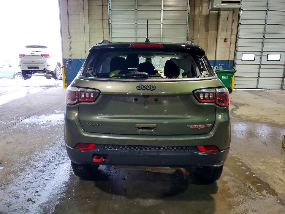 Продаж на аукціоні авто 2018 Jeep Compass, vin: 3C4NJDDB2JT207659, номер лоту: 74563765