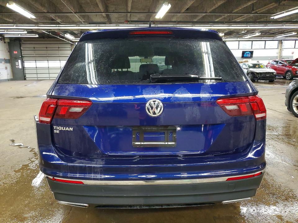 76240085 :رقم المزاد ، 3VV3B7AX3MM101968 vin ، 2021 Volkswagen Tiguan مزاد بيع