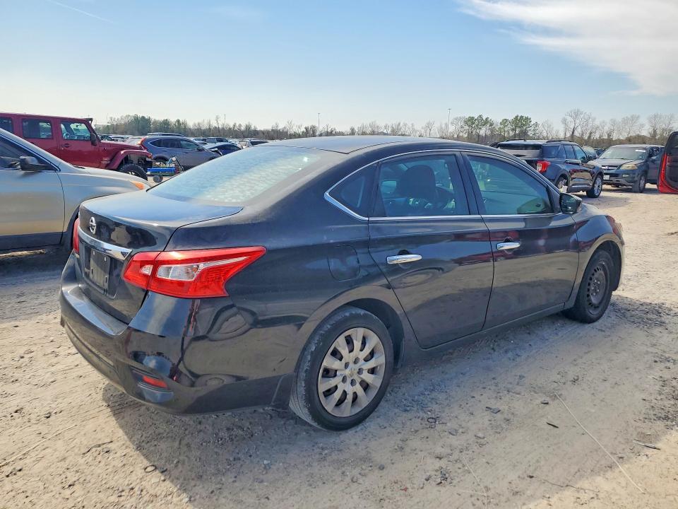 Продаж на аукціоні авто 2017 Nissan Sentra, vin: 3N1AB7AP7HY215558, номер лоту: 77167695