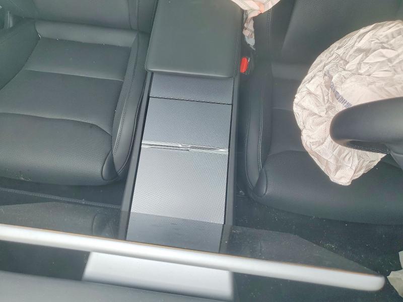 75637575 :رقم المزاد ، 5YJ3E1ET1TF131158 vin ، 2026 Tesla Model 3 مزاد بيع