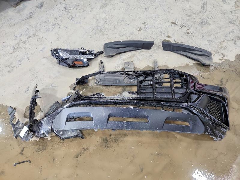 78320945 :رقم المزاد ، WA1CWBF19ND026257 vin ، 2022 Audi Sq8 مزاد بيع