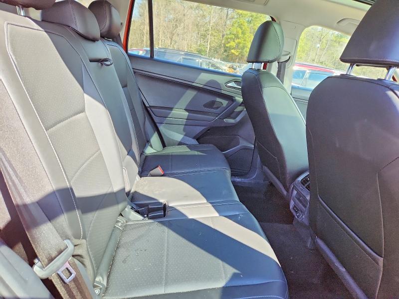 Продажа на аукционе авто 2018 Volkswagen Tiguan, vin: 3VV2B7AX1JM133826, номер лота: 79097445