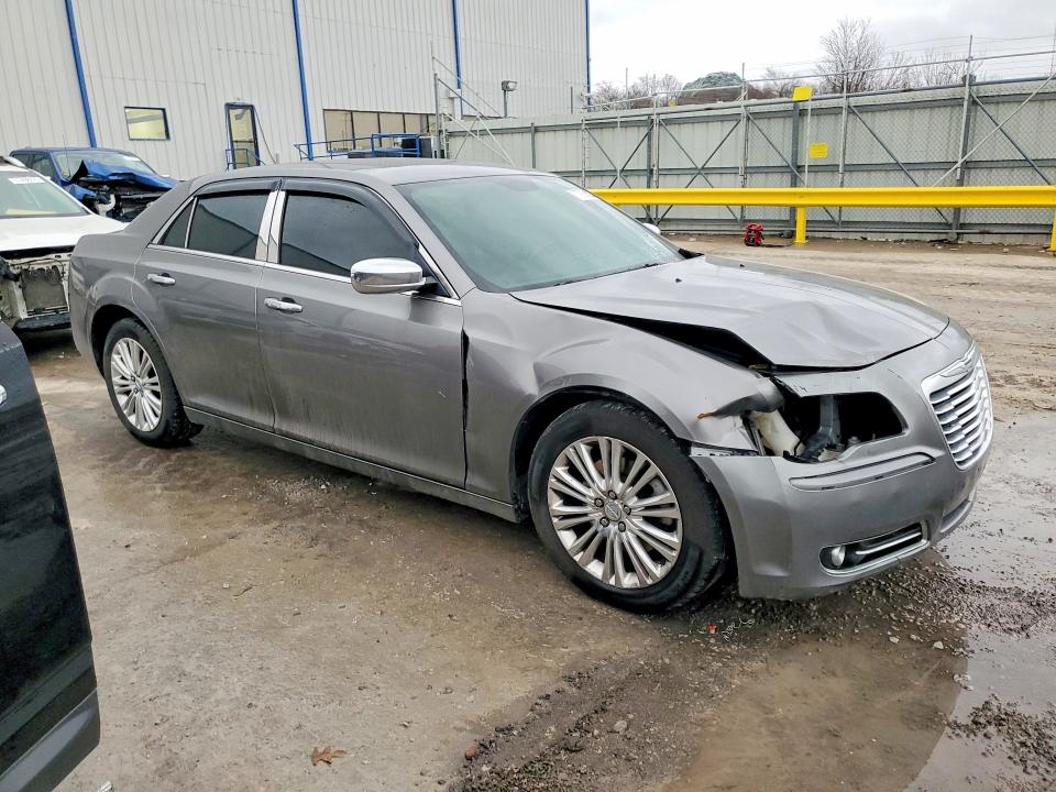 Продажа на аукционе авто 2012 Chrysler 300, vin: 2C3CCAHG0CH133146, номер лота: 77939405