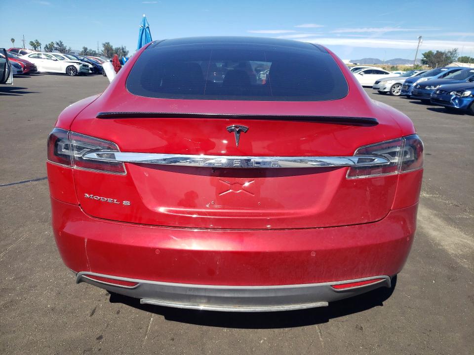 Продажа на аукционе авто 2015 Tesla Model S, vin: 5YJSA1H25FFP76586, номер лота: 79232895