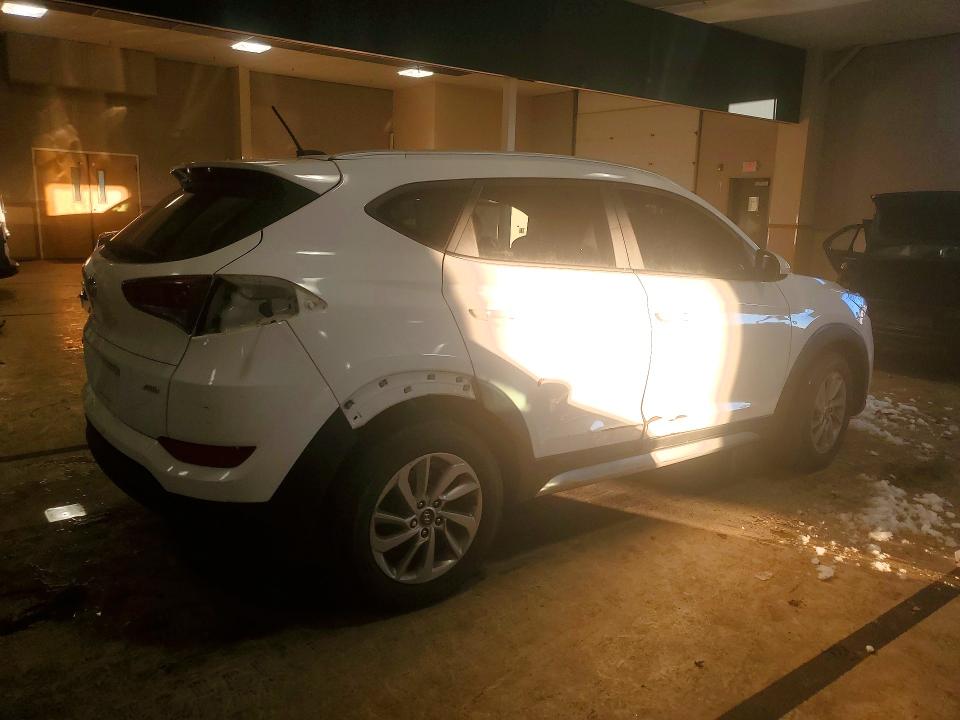2017 Hyundai Tucson მანქანა იყიდება აუქციონზე, vin: KM8J3CA47HU271085, აუქციონის ნომერი: 58366736