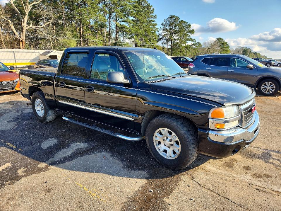 Продажа на аукционе авто 2005 Gmc New Sierra, vin: 2GTEC13T251104803, номер лота: 79347525