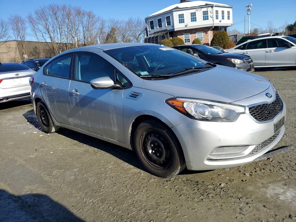 77355385 :رقم المزاد ، KNAFK4A68F5287417 vin ، 2015 Kia Forte مزاد بيع