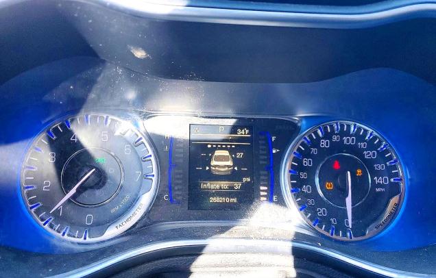 78693705 :رقم المزاد ، 1C3CCCABXFN591573 vin ، 2015 Chrysler 200 مزاد بيع