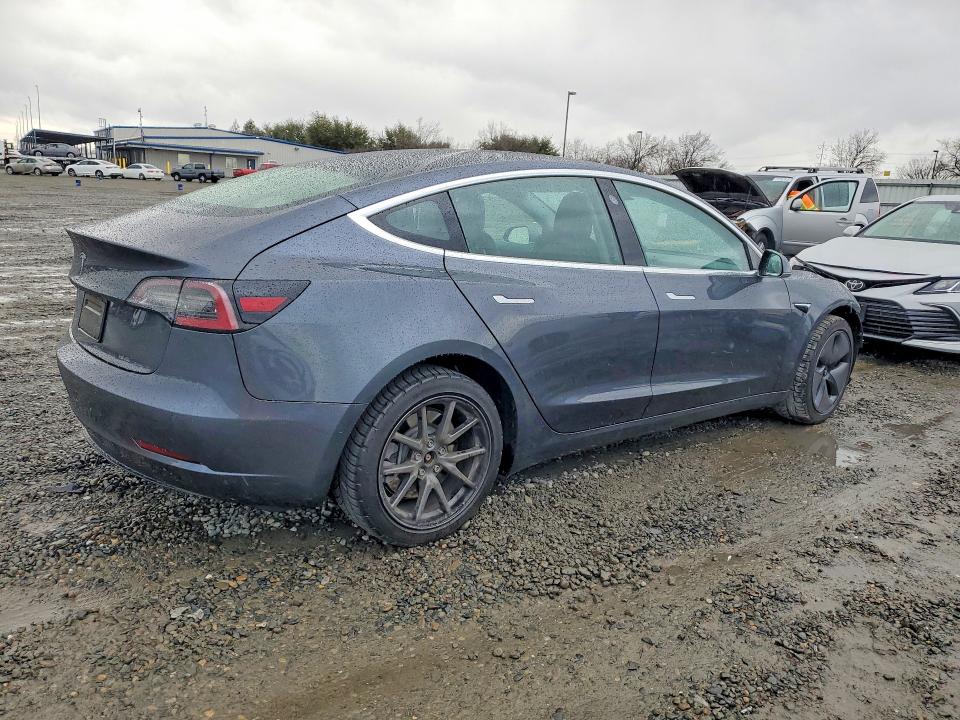 2019 Tesla Model 3 მანქანა იყიდება აუქციონზე, vin: 5YJ3E1EA6KF411168, აუქციონის ნომერი: 77694635