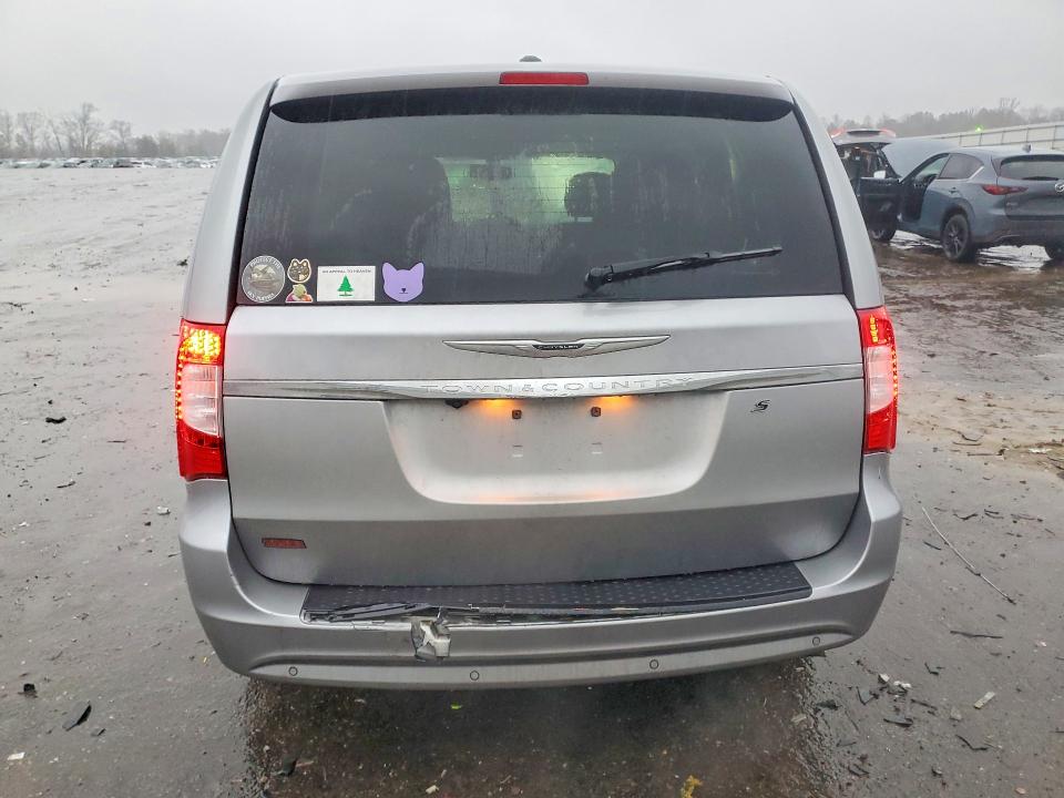 78178995 :رقم المزاد ، 2C4RC1HG4GR232171 vin ، 2016 Chrysler Town & Country مزاد بيع