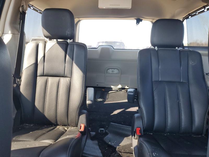 75222715 :رقم المزاد ، 2A4RR8DG8BR616213 vin ، 2011 Chrysler Town & Country مزاد بيع