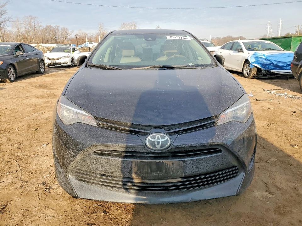 76872735 :رقم المزاد ، 2T1BURHE7HC911199 vin ، 2017 Toyota Corolla مزاد بيع