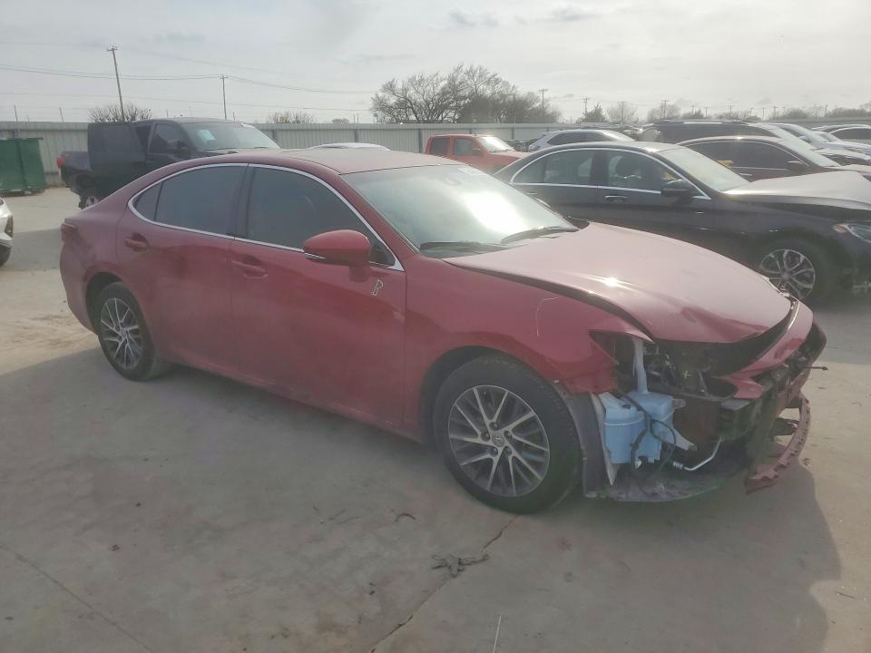 76406665 :رقم المزاد ، 58ABK1GG6HU072616 vin ، 2017 Lexus Es مزاد بيع