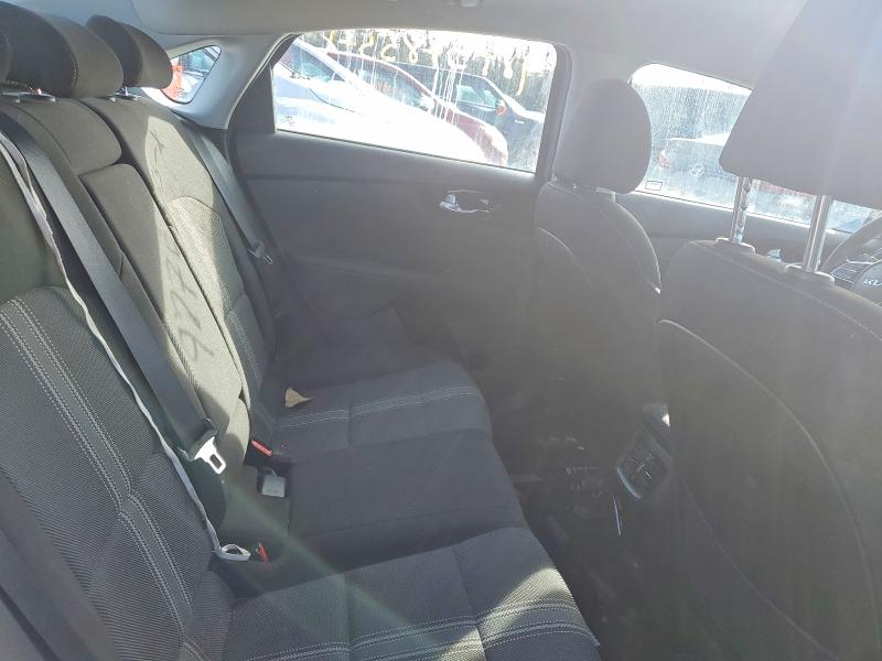 2022 Kia Forte მანქანა იყიდება აუქციონზე, vin: 3KPF34AD0NE457884, აუქციონის ნომერი: 98757855