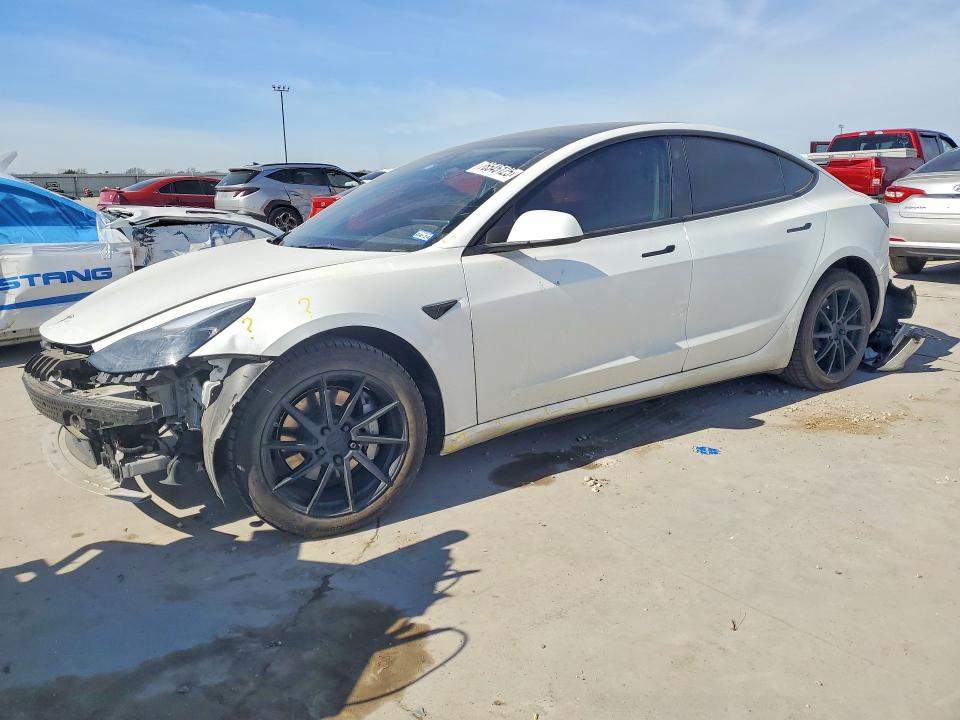 76545125 :رقم المزاد ، 5YJ3E1EB8NF206075 vin ، 2022 Tesla Model 3 مزاد بيع