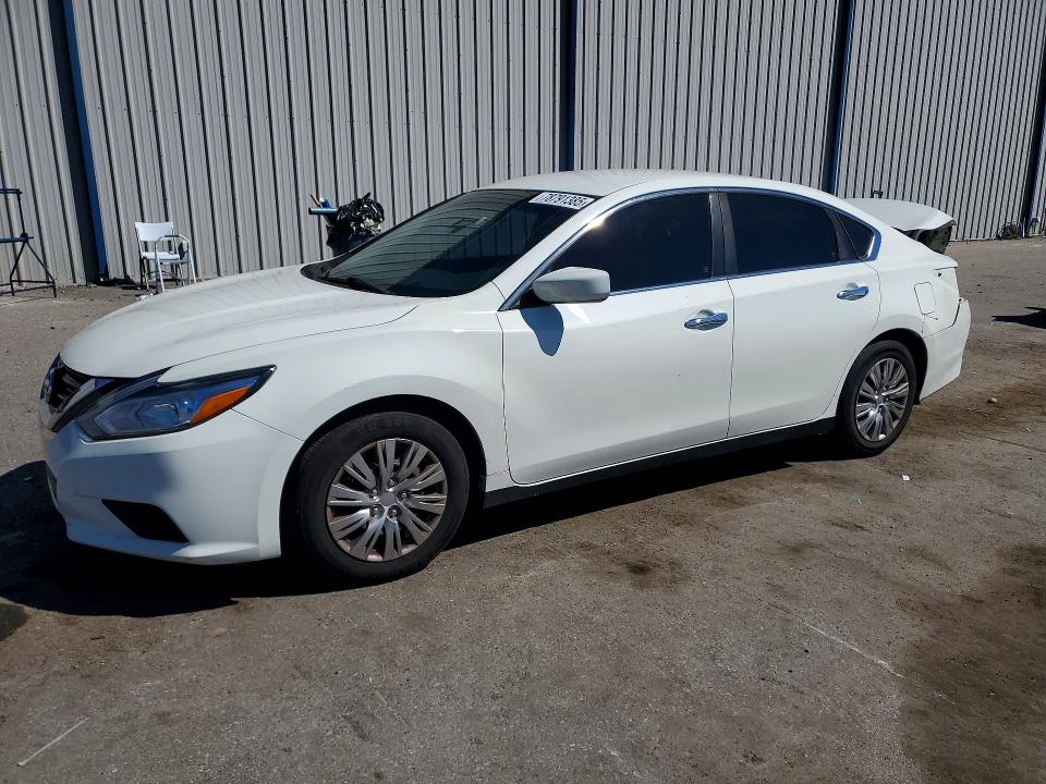 Продаж на аукціоні авто 2018 Nissan Altima, vin: 1N4AL3AP3JC119031, номер лоту: 78791385