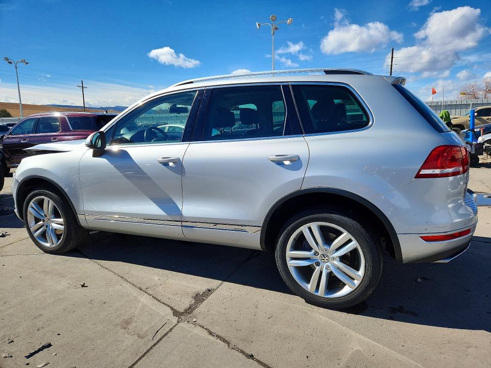 78307545 :رقم المزاد ، WVGEP9BP2ED010332 vin ، 2014 Volkswagen Touareg مزاد بيع