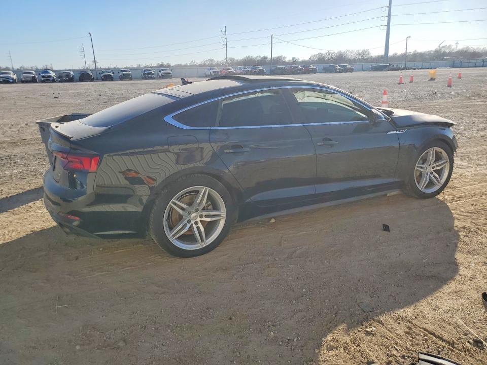 Продажа на аукционе авто 2019 Audi A5, vin: WAUENCF50KA077800, номер лота: 79284235