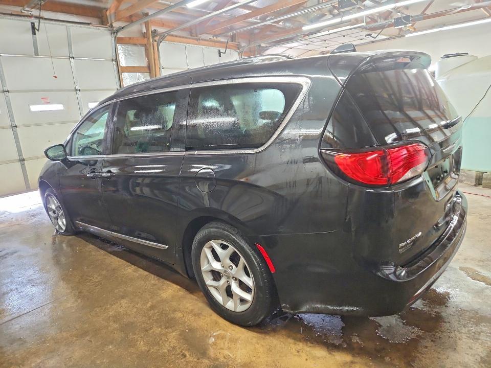 77891475 :رقم المزاد ، 2C4RC1EG2JR186335 vin ، 2018 Chrysler Pacifica مزاد بيع