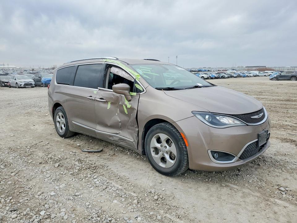 78125465 :رقم المزاد ، 2C4RC1EG0HR764121 vin ، 2017 Chrysler Pacifica مزاد بيع