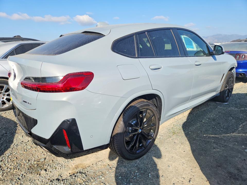 75954485 :رقم المزاد ، 5UX33DT0XS9118643 vin ، 2025 Bmw X4 مزاد بيع