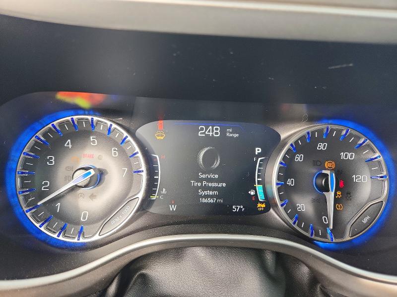 77775615 :رقم المزاد ، 2C4RC1FG4MR511568 vin ، 2021 Chrysler Pacifica مزاد بيع
