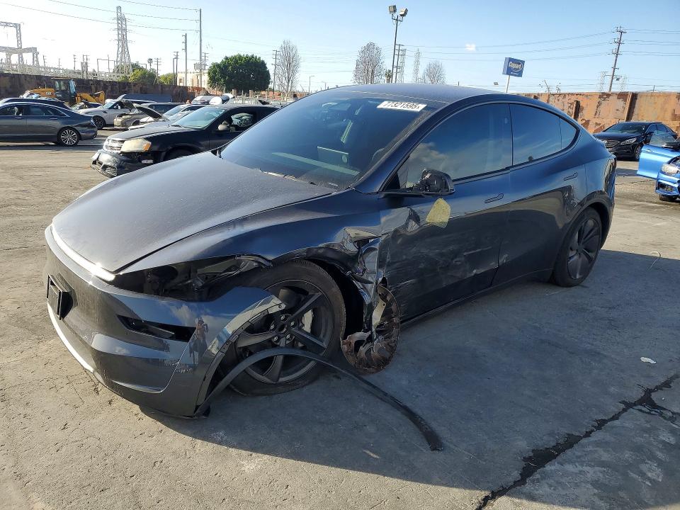Auction sale of the 2026 Tesla Model Y, vin: 7SAYGDEDXTF386985, lot number: 77321595