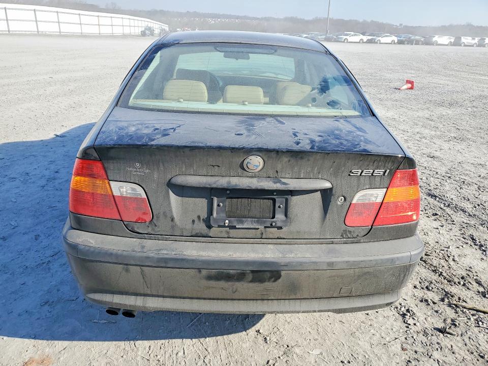 76925655 :رقم المزاد ، WBAET37483NJ32600 vin ، 2003 Bmw 325 مزاد بيع
