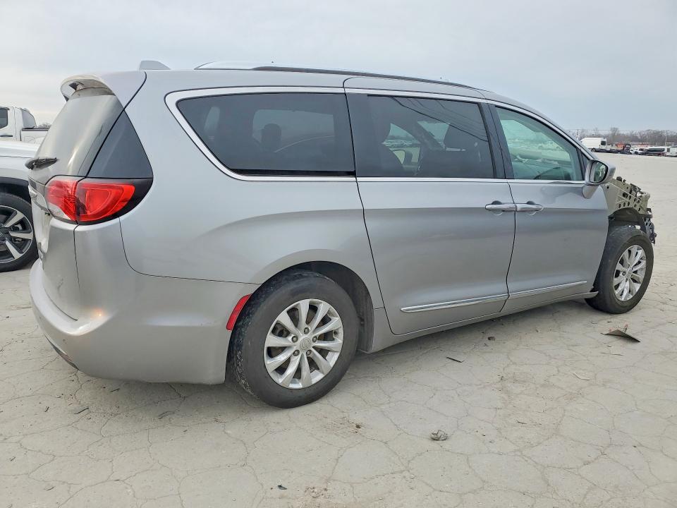 2018 Chrysler Pacifica მანქანა იყიდება აუქციონზე, vin: 2C4RC1BGXJR110835, აუქციონის ნომერი: 78893285