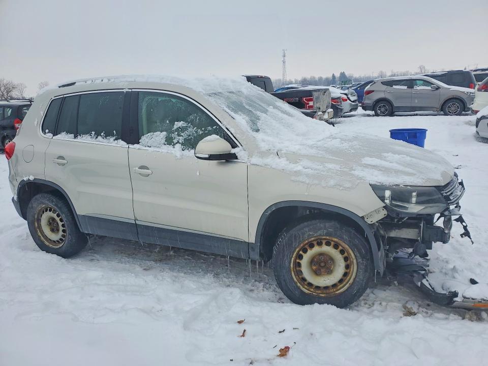 74913515 :رقم المزاد ، WVGJV3AX3EW618853 vin ، 2014 Volkswagen Tiguan S مزاد بيع