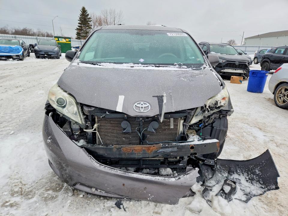 Продаж на аукціоні авто 2011 Toyota Sienna, vin: 5TDJK3DC9BS021837, номер лоту: 72139085