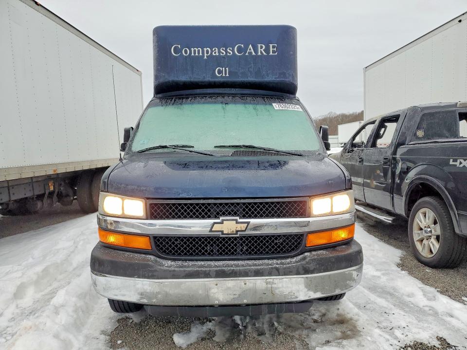 76362325 :رقم المزاد ، 1GBZG1FA8D1186612 vin ، 2013 Chevrolet Express G3500 مزاد بيع