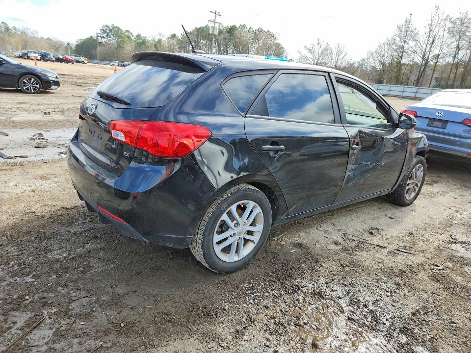 76200745 :رقم المزاد ، KNAFU5A28B5321024 vin ، 2011 Kia Forte مزاد بيع