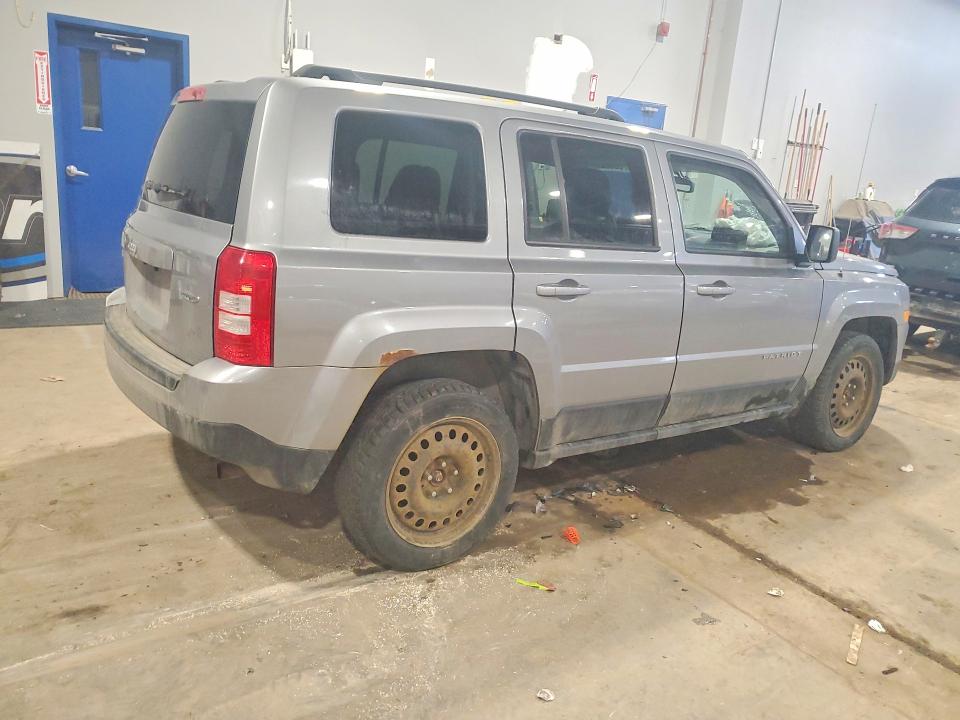 2015 Jeep Patriot მანქანა იყიდება აუქციონზე, vin: 1C4NJRAB3FD338985, აუქციონის ნომერი: 77823025