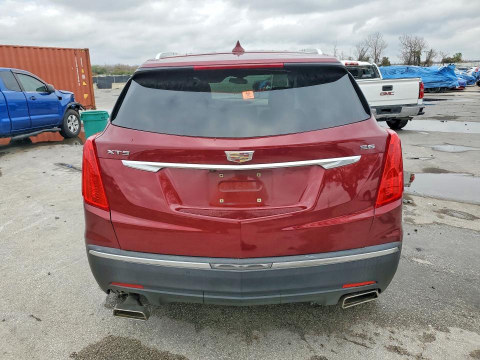 49671046 :رقم المزاد ، 1GYKNARS1HZ179705 vin ، 2017 Cadillac Xt5 مزاد بيع