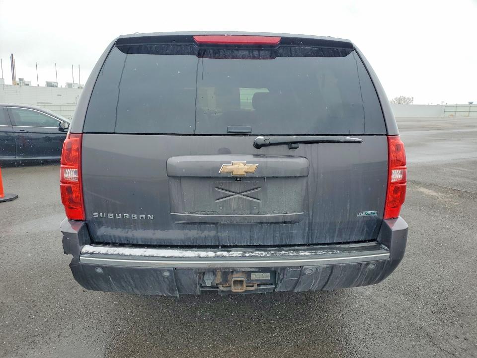Продажа на аукционе авто 2010 Chevrolet Suburban, vin: 1GNUKKE39AR186359, номер лота: 77018925