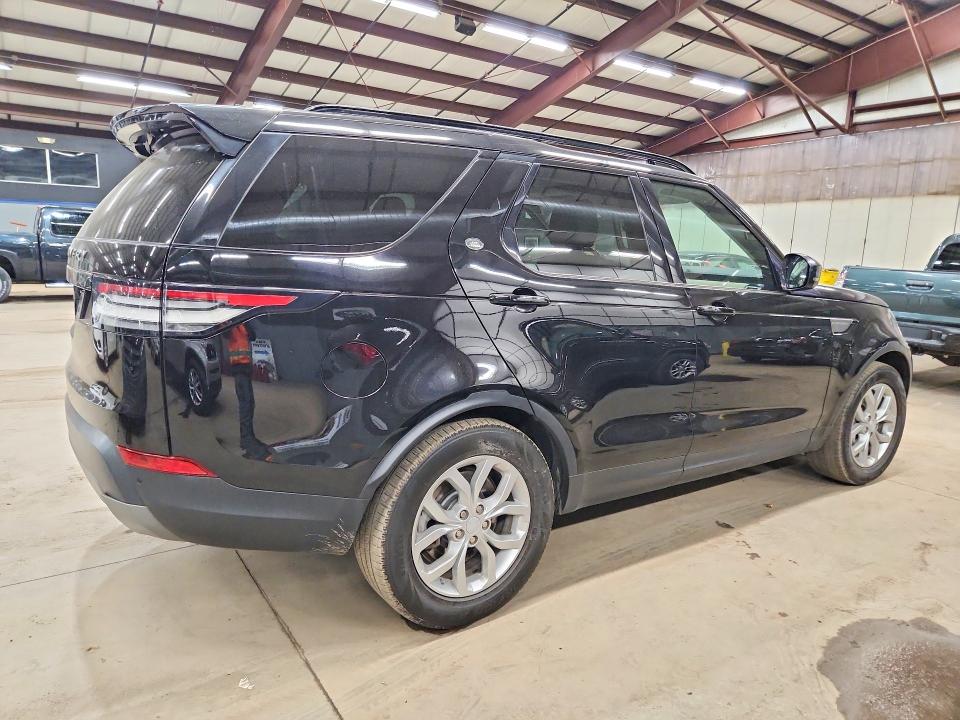 77961485 :رقم المزاد ، SALRG2RV9JA057928 vin ، 2018 Land Rover Discovery مزاد بيع