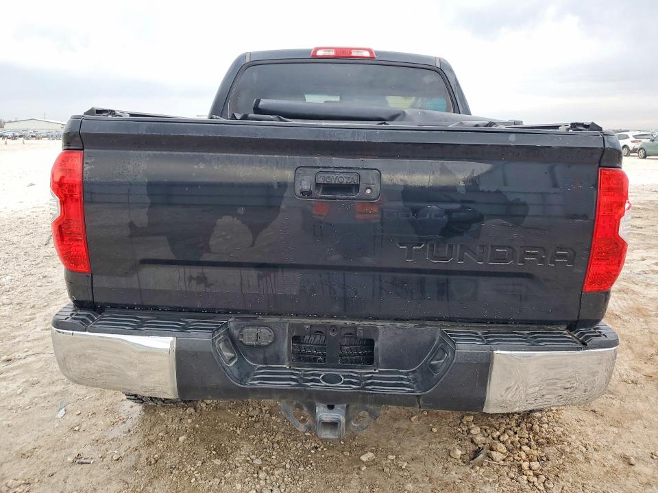 Продажа на аукционе авто 2016 Toyota Tundra Cre, vin: 5TFEM5F10GX105310, номер лота: 77215095