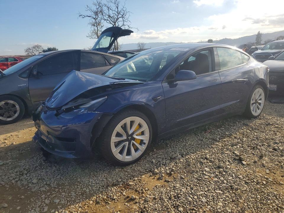 77515955 :رقم المزاد ، 5YJ3E1EB5MF064735 vin ، 2021 Tesla Model 3 مزاد بيع