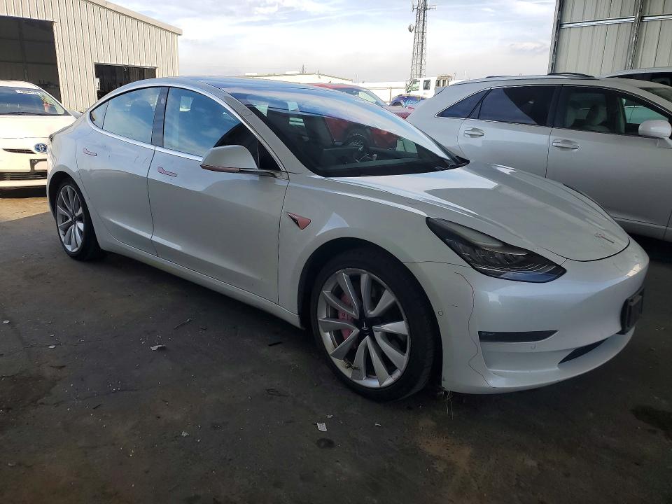 79338855 :رقم المزاد ، 5YJ3E1EA8KF434516 vin ، 2019 Tesla Model 3 مزاد بيع