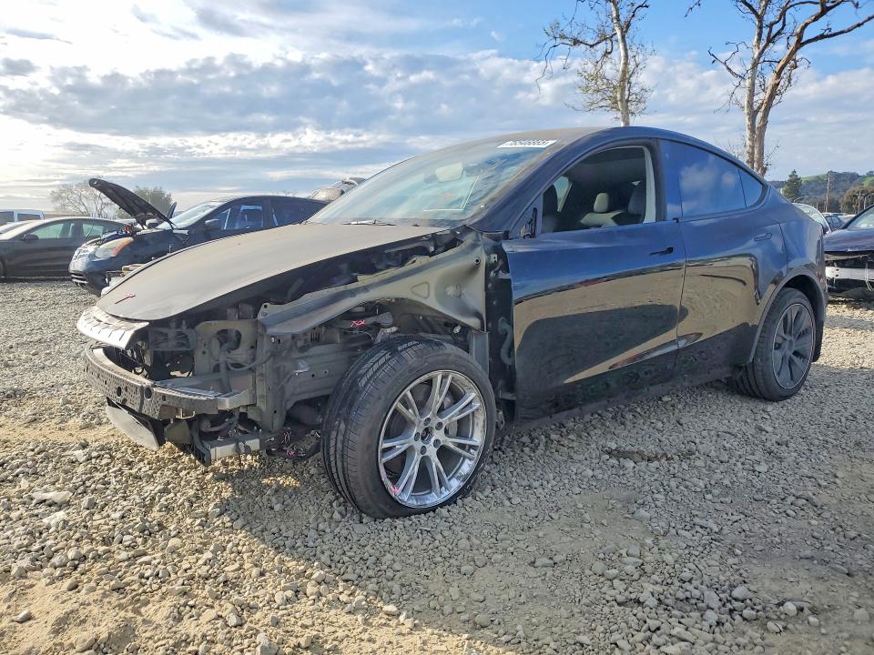 76546865 :رقم المزاد ، 7SAYGDEE5PF699182 vin ، 2023 Tesla Model Y مزاد بيع