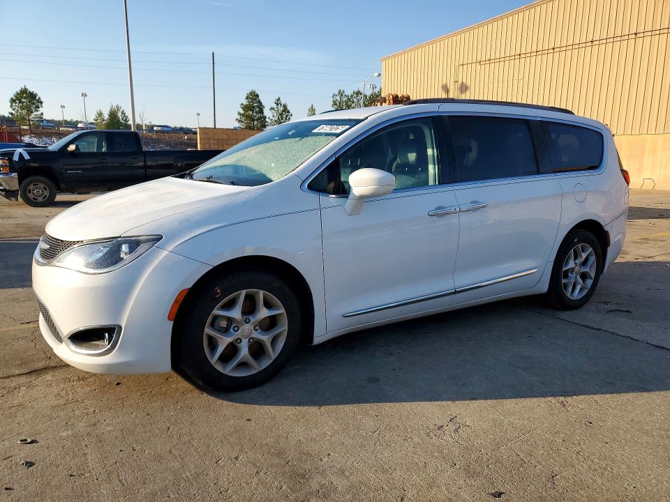 Продажа на аукционе авто 2017 Chrysler Pacifica, vin: 2C4RC1BG5HR820297, номер лота: 75843125